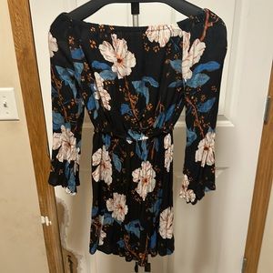 Cute dress. Either worn off shoulder or not